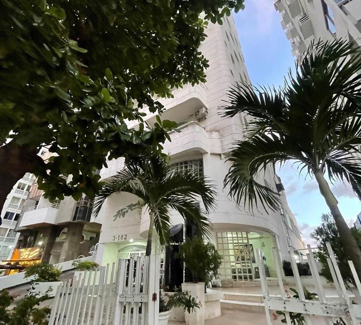 Apartamento Playa Mar With Pool, Views And Access *