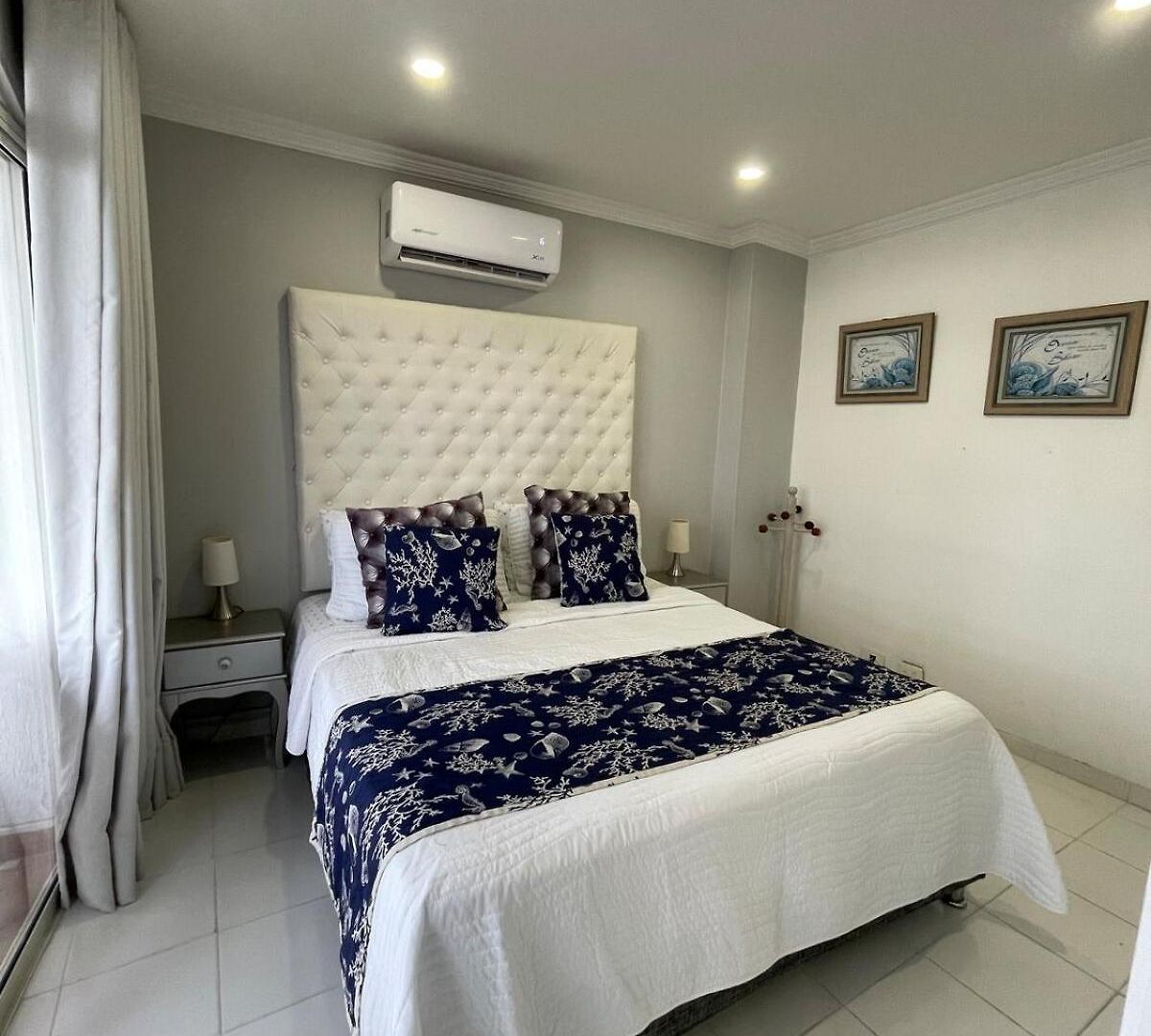 Playa Mar With Pool, Views And Access *
