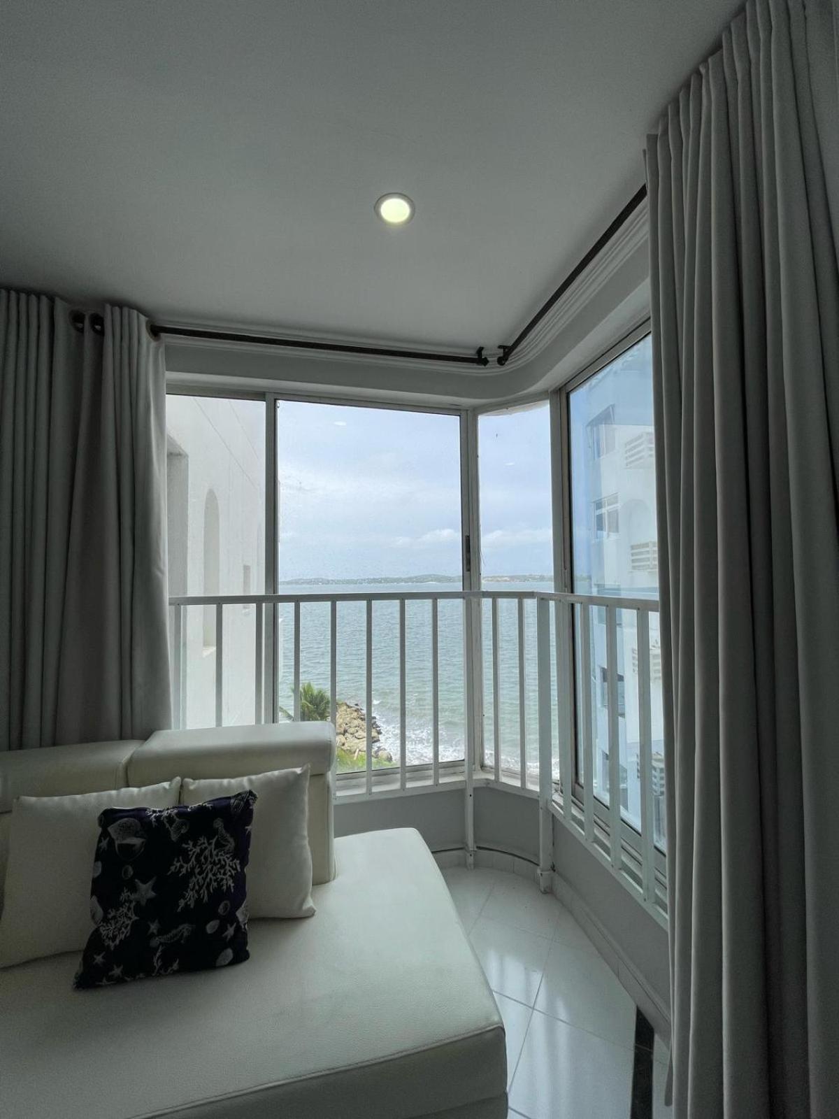 Apartamento Playa Mar With Pool, Views And Access *